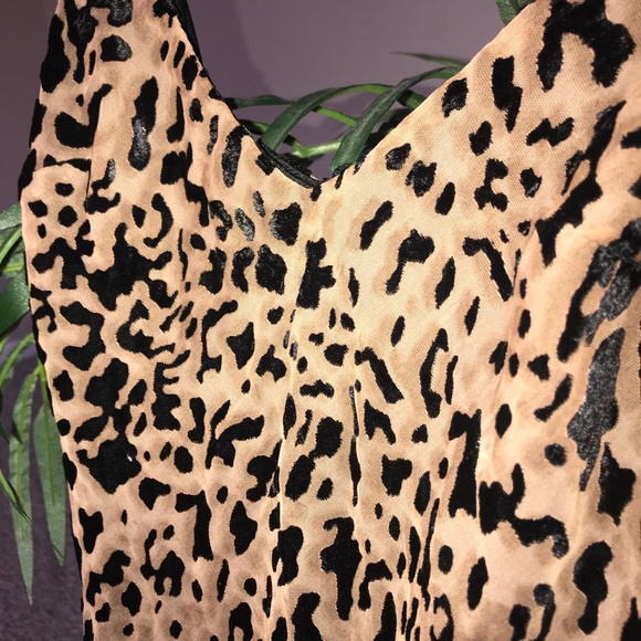 Forever 21 velvet cheetah dress - Picture 6 of 6